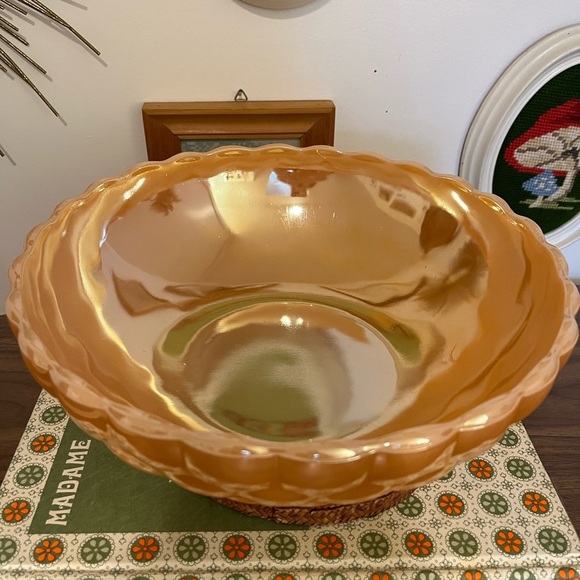 Fire King Bubble salad or fruits bowl color peach lustreware - Picture 9 of 9